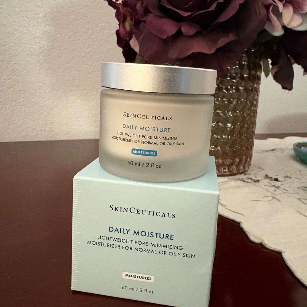 SkinCeuticals Daily Moisture Cream - Cream and Silver